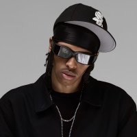 Foto do artista Alyrio